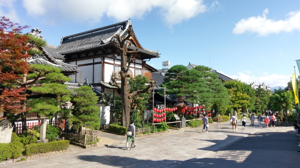 【画像】長野に帰省して善光寺の参道あるいていたら死ぬほど暑かった