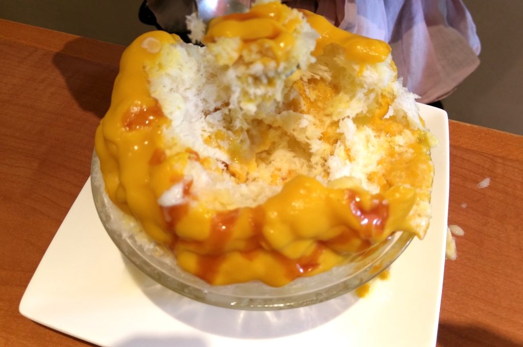 【画像】宮崎台ティーハウスマユールかぼちゃみるくかき氷食べかけ