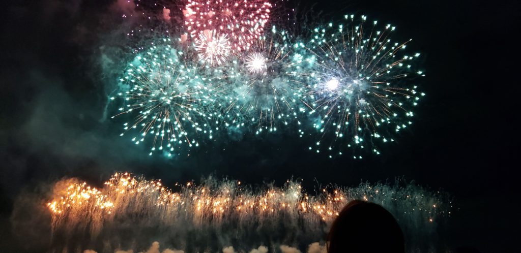 【画像】二子玉川花火大会の花火がマジで半端ない