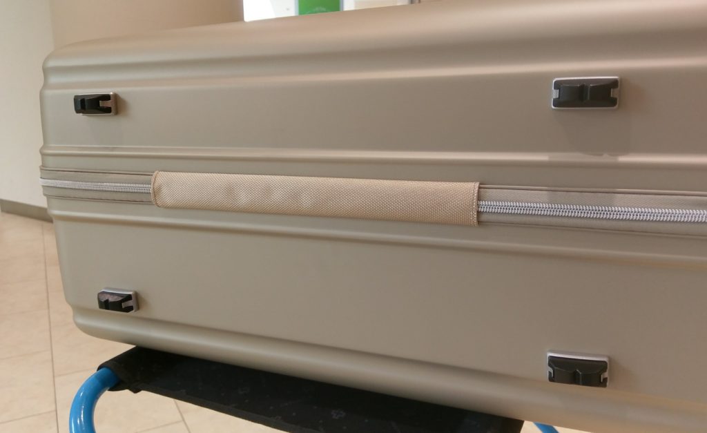 【画像】シフレの極軽スーツケース”ゼログラ”の台座