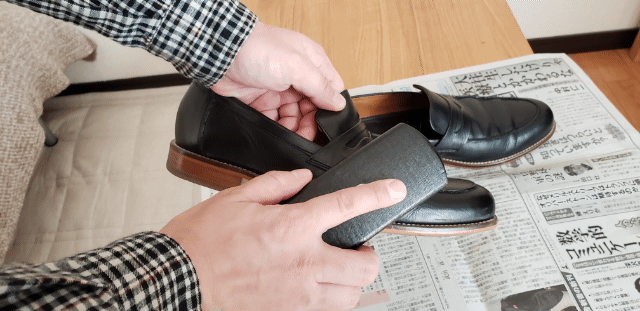 【画像】靴のブラッシング